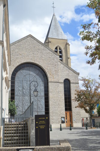 2018 facade cathedrale 2 - Nanterre tourisme